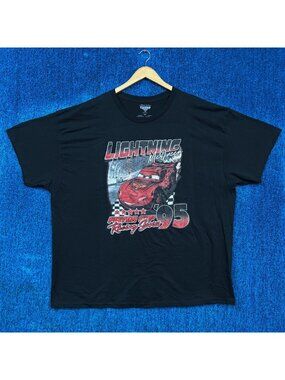 Disney Pixar Cars Lightning McQueen Graphic T-Shirt Size 2XL